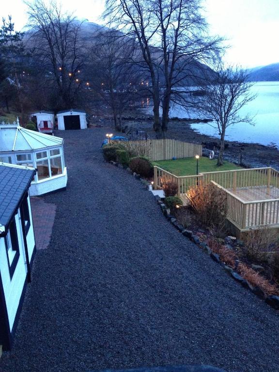 Lochside Guest House Arrochar Eksteriør billede
