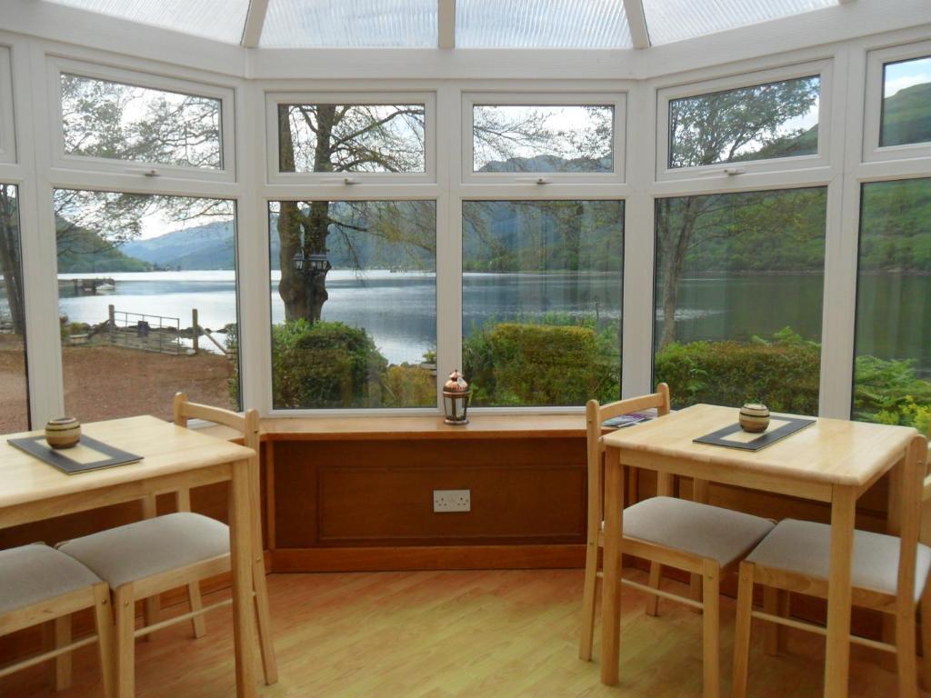 Lochside Guest House Arrochar Eksteriør billede